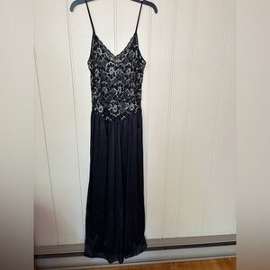 UCW Undercover Wear M Black Lace Sheer Floral Maxi Slip Lingerie Vtg No Tag READ